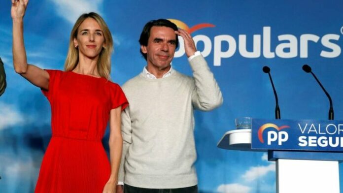 cayetana-alvarez-de-toledo-y-su-vestido-de-la-suerte-aznar-letizia-boadella
